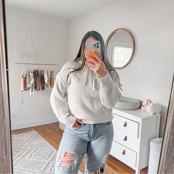 American Eagle Outfitters Sweaters - American eagle knit hooded sweater
